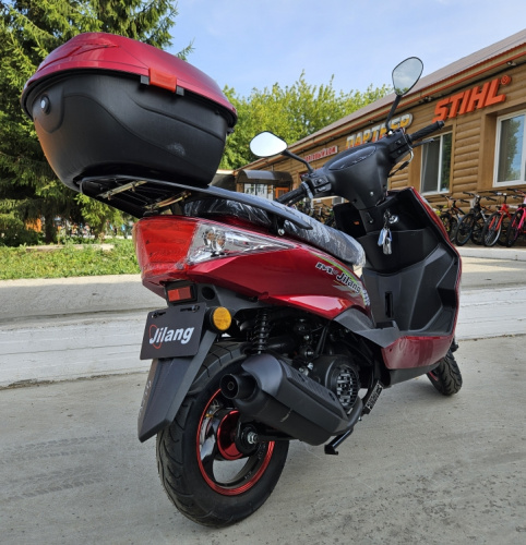 Скутер JILANG M12 125 (49cc) красно-черный фото 7 Скутер JILANG M12 125 (49cc) красно-черный фото 7